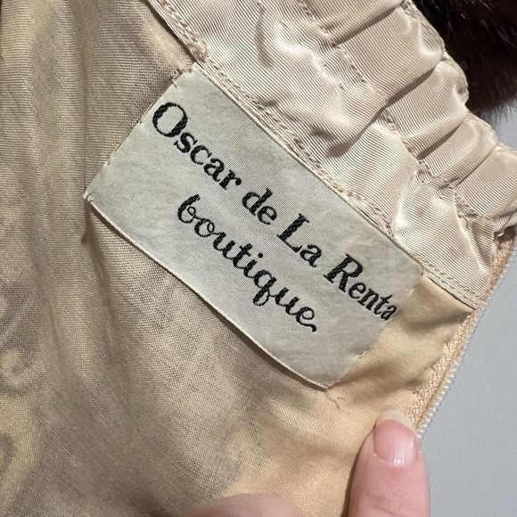 Iconic 1970s Oscar de La Renta Metallic Gold Silk Brocade Dress Gown Fur Cuff - Picture 8 of 16